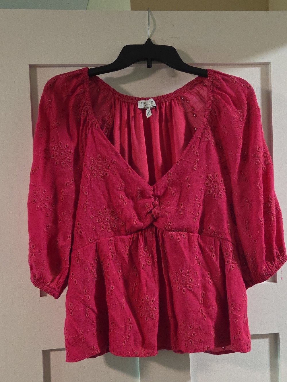 Sofia by Sofia Vergara Hot Pink Eyelet Knot Front Peasant Blouse